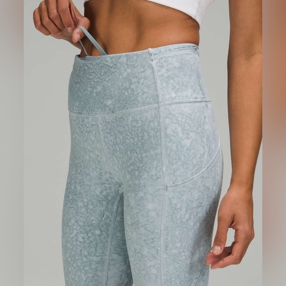 Lululemon Fast and Free Tight 25" *Nulux in City Grit White Blue Fog - size 6 - Picture 2 of 11